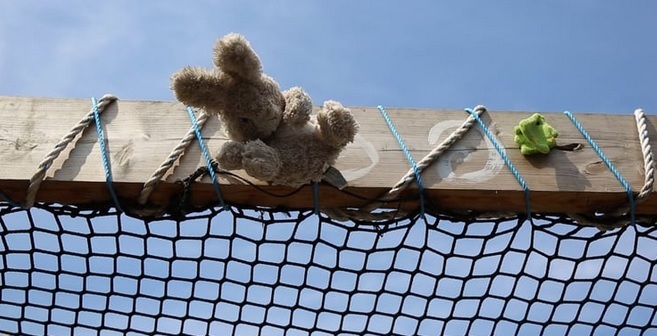 «Article 6» – Enfants en exil, enfants d’abord – Témoignages d’enfants migrants à Calais